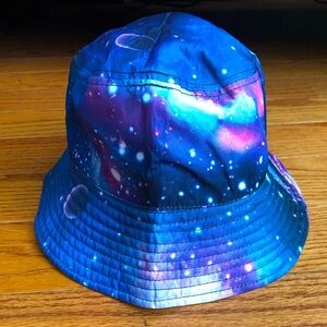 Lucky 7 USA celestial Solar Print Blue Bucket Hat Women’s Size S/M